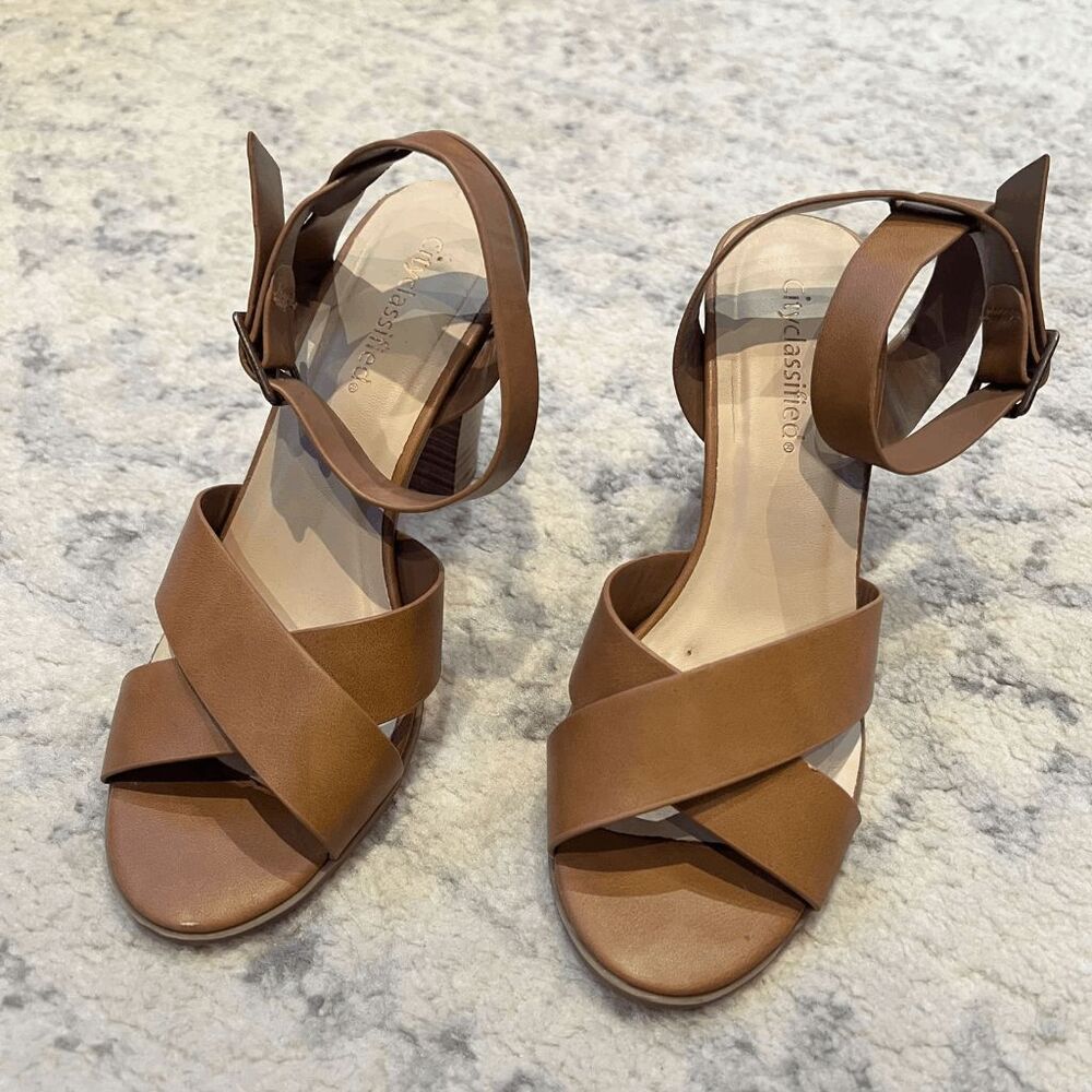 City Classified Tan Block Heel Sandals 8